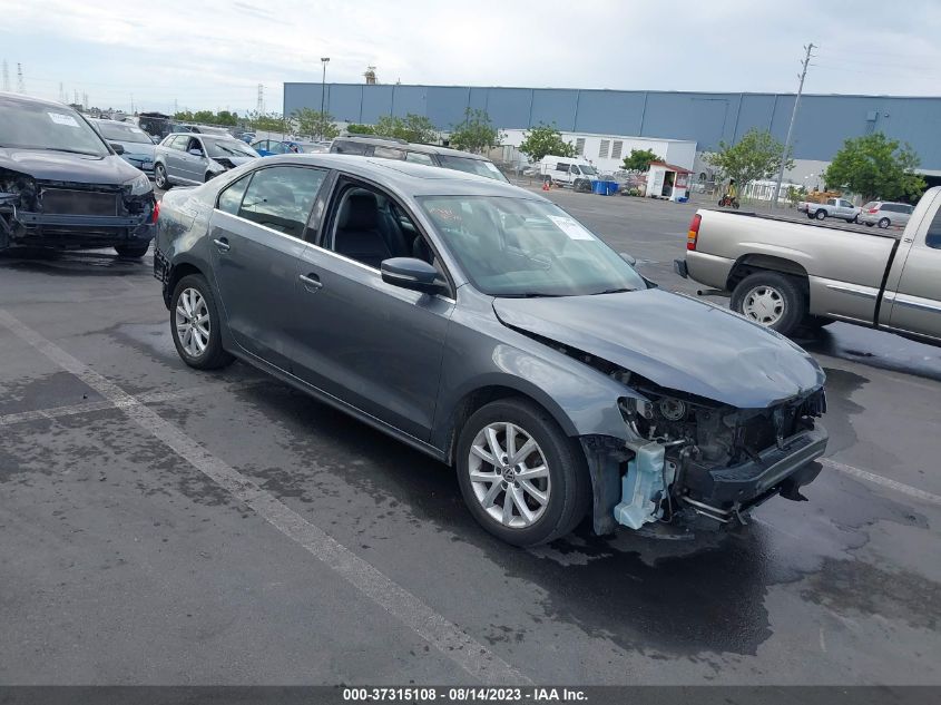 2013 VOLKSWAGEN JETTA SEDAN SE W/CONVENIENCE/SUNROOF - 3VWDP7AJ0DM253509