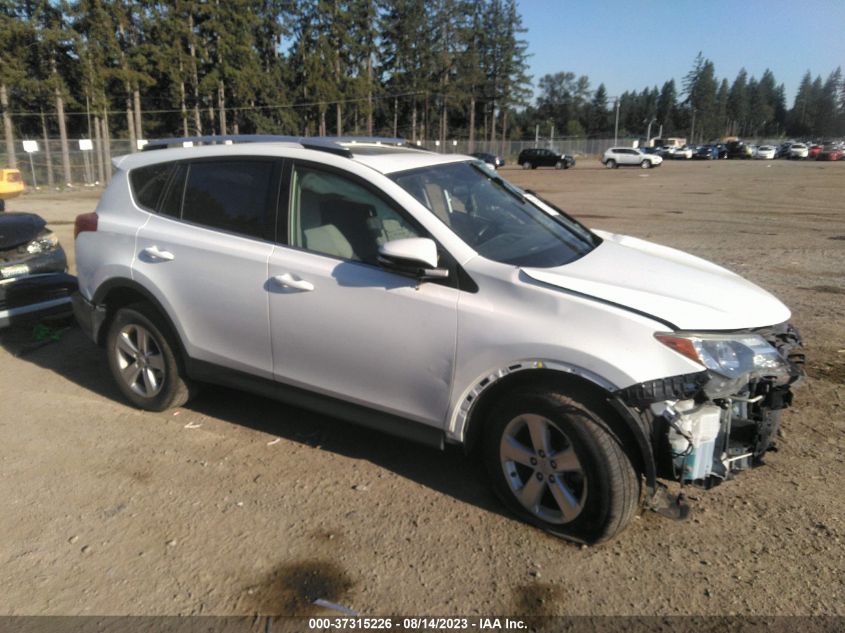 2014 TOYOTA RAV4 XLE - JTMRFREV9ED071292