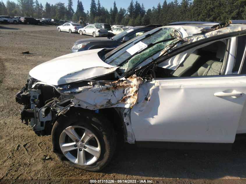 2014 TOYOTA RAV4 XLE - JTMRFREV9ED071292
