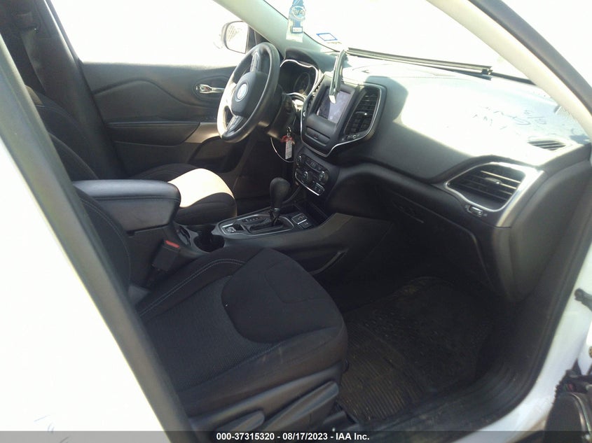 VIN 1C4PJLCB1KD266441 2019 JEEP CHEROKEE LATITUDE