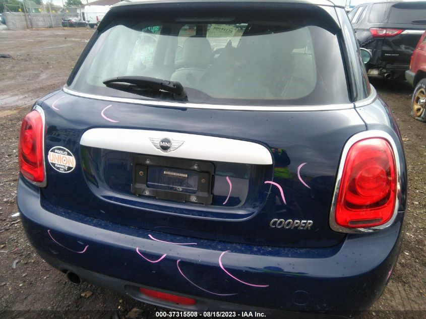 2015 MINI COOPER HARDTOP 4 DOOR WMWXS5C57FT832694