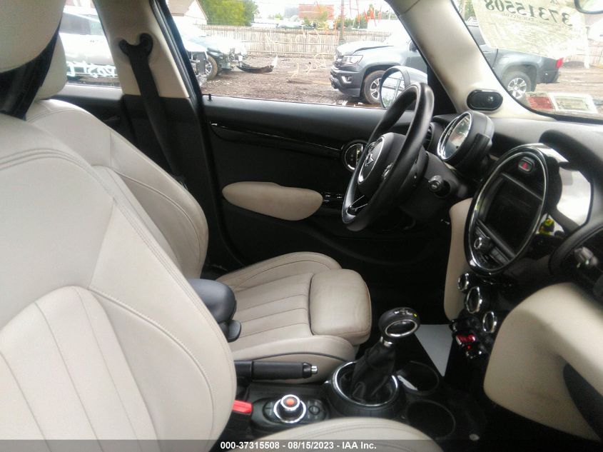 2015 MINI COOPER HARDTOP 4 DOOR WMWXS5C57FT832694