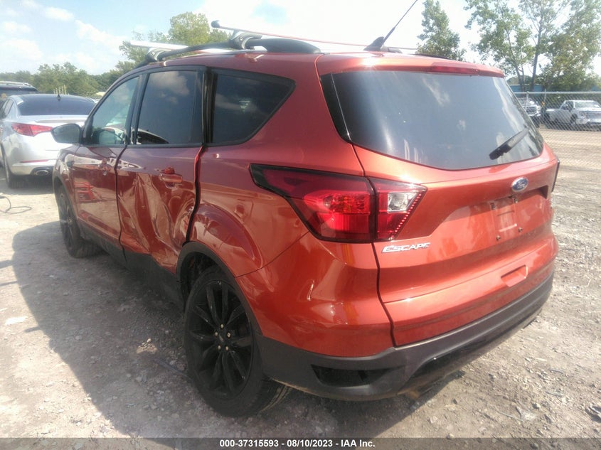 VIN 1FMCU9GD8KUB09800 2019 FORD ESCAPE SE