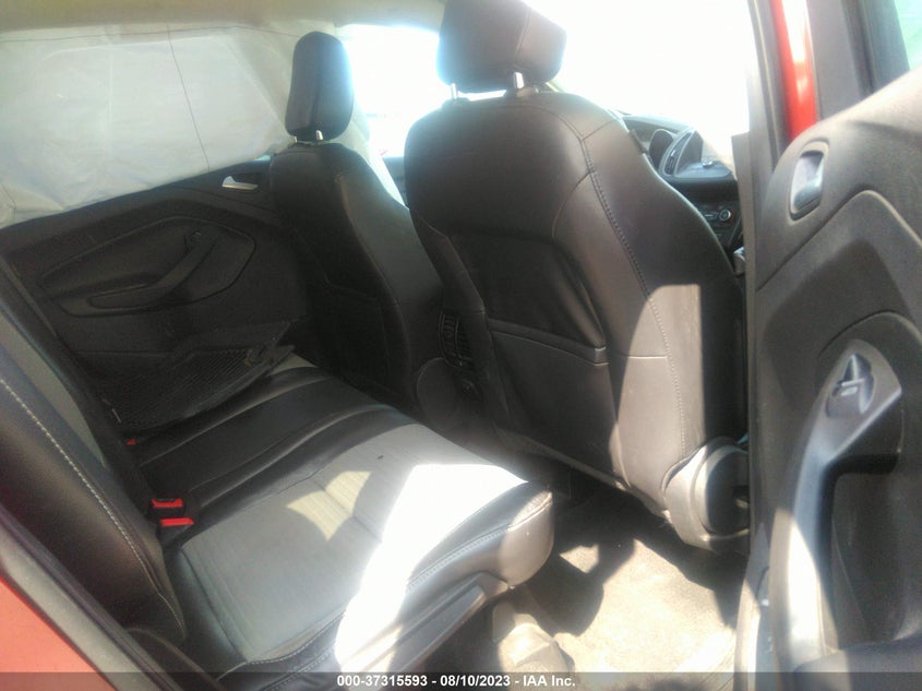 VIN 1FMCU9GD8KUB09800 2019 FORD ESCAPE SE
