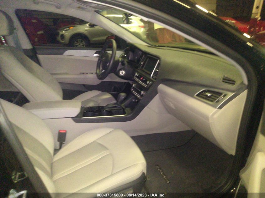 2018 HYUNDAI SONATA ECO - 5NPE24AAXJH672201