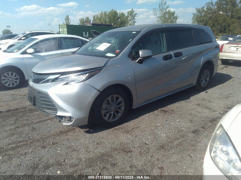 VIN 5TDKRKEC2MS045201 2021 TOYOTA SIENNA LE