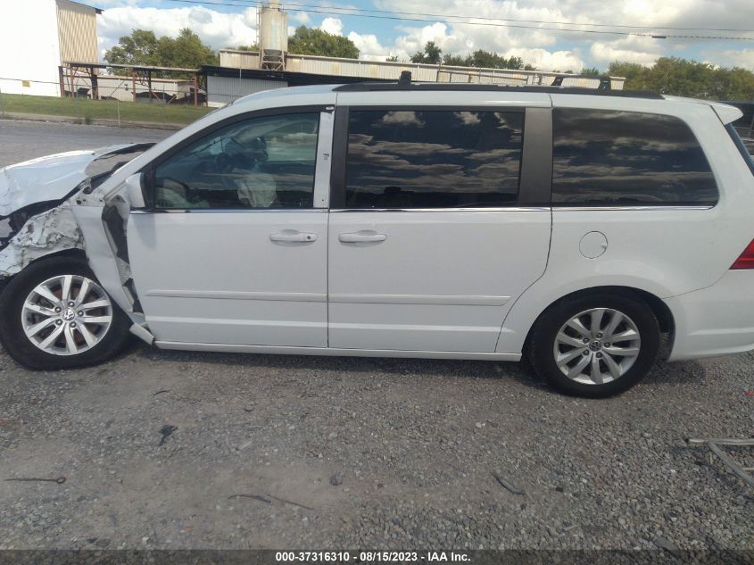 2014 VOLKSWAGEN ROUTAN SE W/RSE & NAVIGATION 2C4RVABG8ER134356