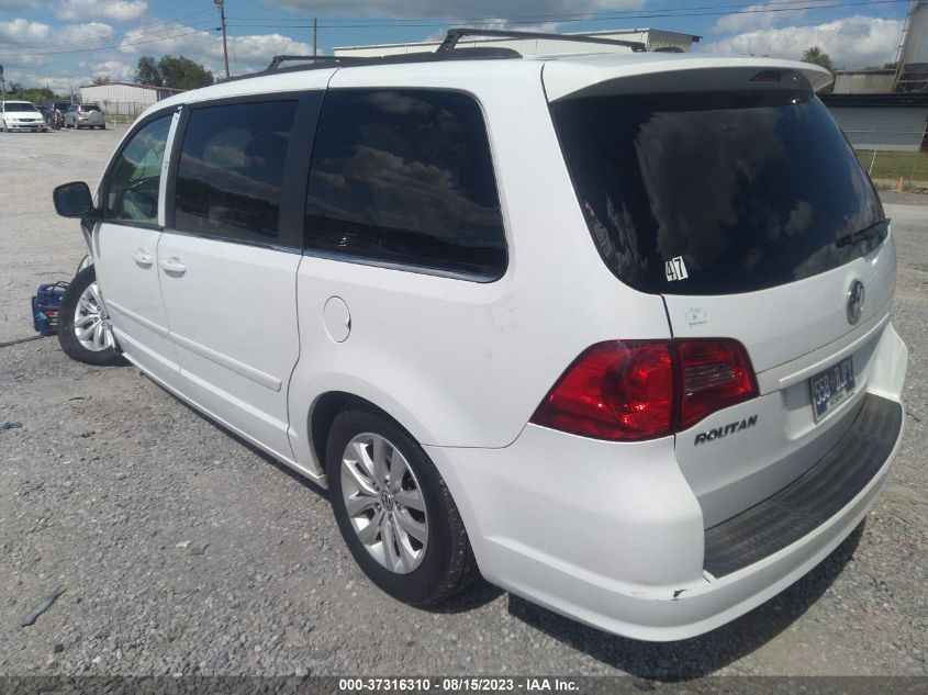 2014 VOLKSWAGEN ROUTAN SE W/RSE & NAVIGATION 2C4RVABG8ER134356