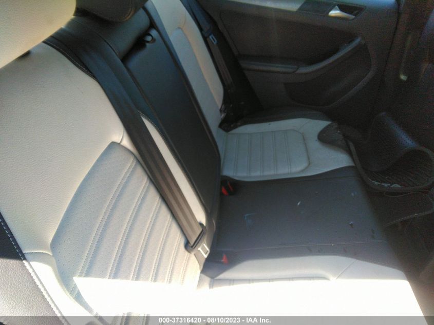 2016 VOLKSWAGEN JETTA SEDAN 1.8T SPORT - 3VWD17AJ4GM221801