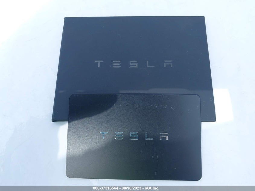 VIN 7SAYGDEE1PF739371 2023 TESLA MODEL Y