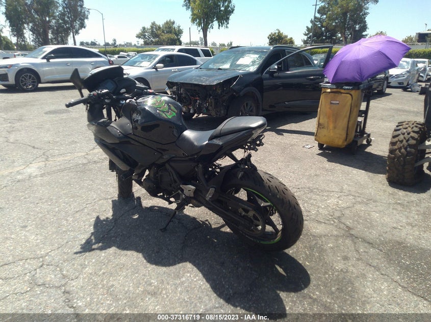 VIN JKAEXEJ16HDA01256 2017 KAWASAKI EX650 J