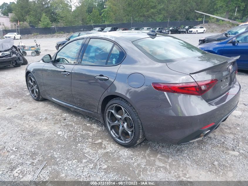2018 ALFA ROMEO GIULIA TI SPORT - ZARFAEEN1J7567910