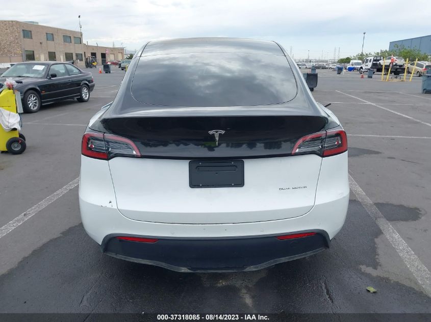 7SAYGDEE1NF555514 Tesla Model Y LONG RANGE 15