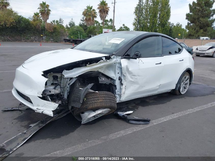VIN 7SAYGDEE1NF555514 2022 TESLA MODEL Y LONG RANGE