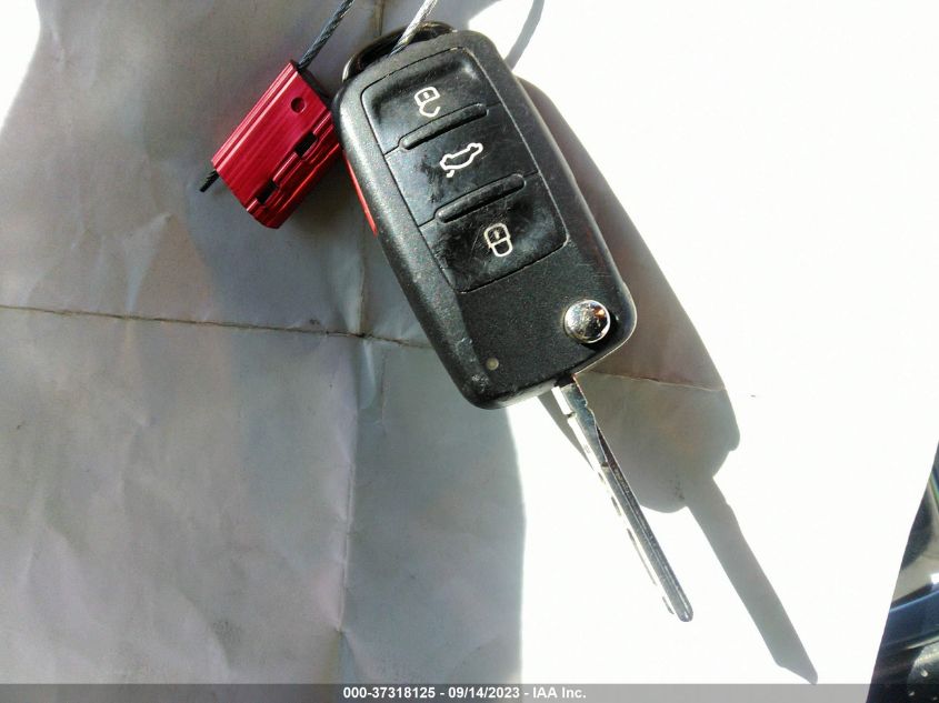 2013 VOLKSWAGEN GLI AUTOBAHN W/NAV 3VW5S7AJ2DM292668