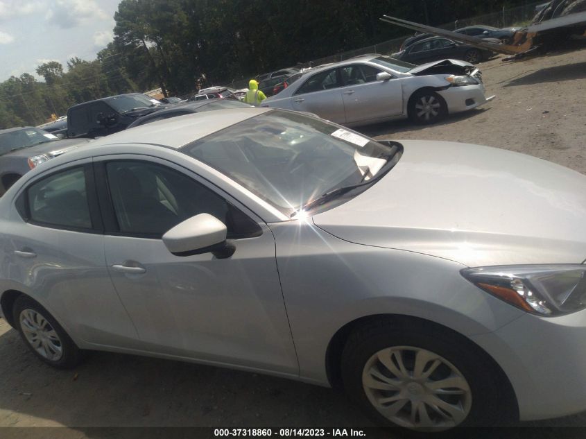 2019 TOYOTA YARIS SEDAN L/LE/XLE 3MYDLBYV2KY508792