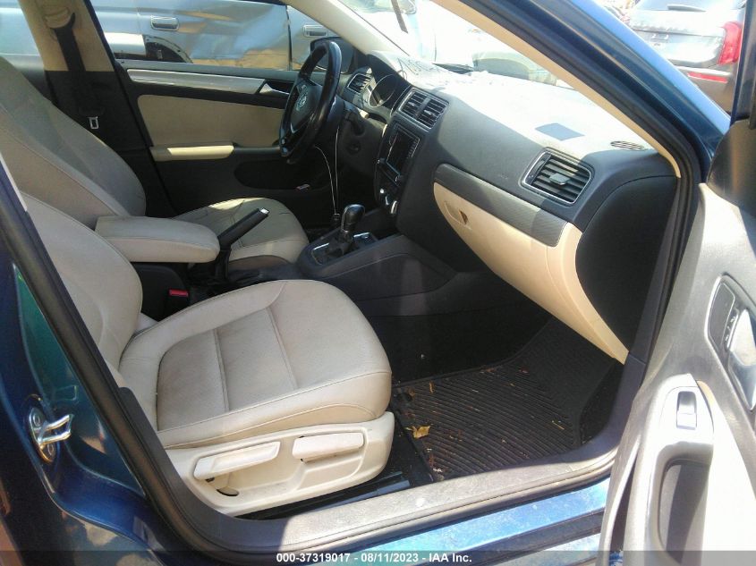 2017 VOLKSWAGEN JETTA SE - 3VWDB7AJ2HM387846