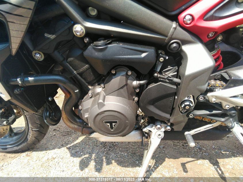 2022 TRIUMPH MOTORCYCLE STREET TRIPLE R SMTA534D8NTAW2521