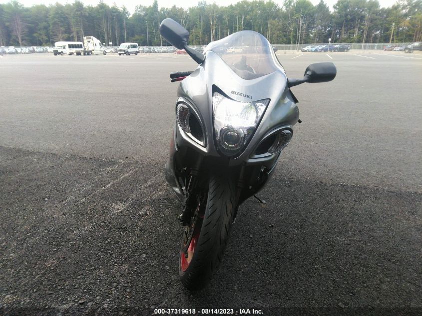 VIN JS1GX72B2K7100817 2019 SUZUKI GSX1300 RA