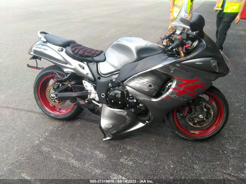 VIN JS1GX72B2K7100817 2019 SUZUKI GSX1300 RA