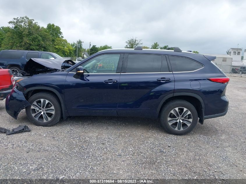 2022 TOYOTA HIGHLANDER XLE - 5TDGZRBH6NS184263