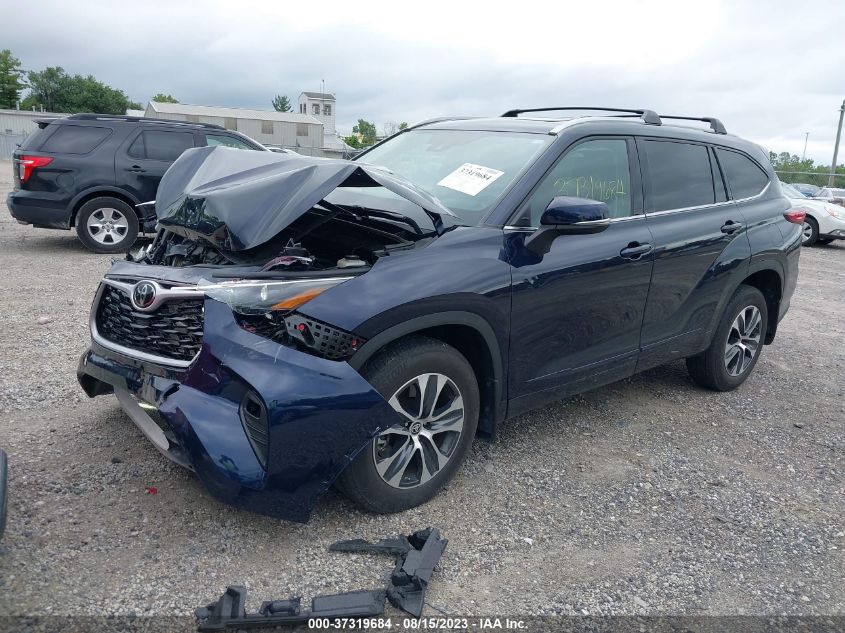 2022 TOYOTA HIGHLANDER XLE - 5TDGZRBH6NS184263