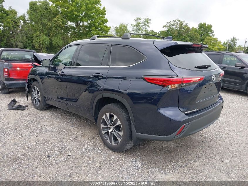 2022 TOYOTA HIGHLANDER XLE - 5TDGZRBH6NS184263