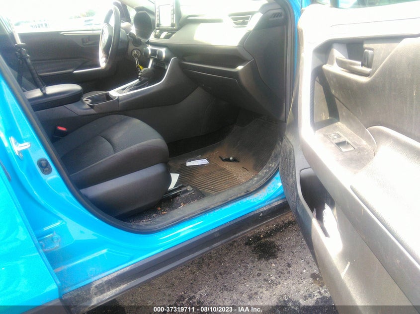 VIN 2T3F1RFV3MW192725 2021 TOYOTA RAV4 LE