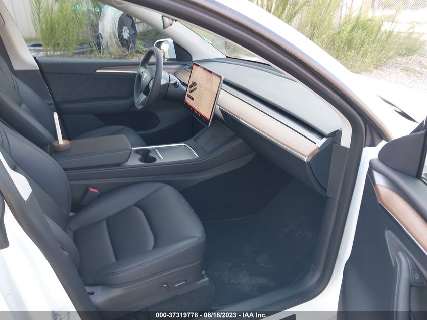 VIN 7SAYGDEE8PF693649 2023 TESLA MODEL Y LONG RANGE