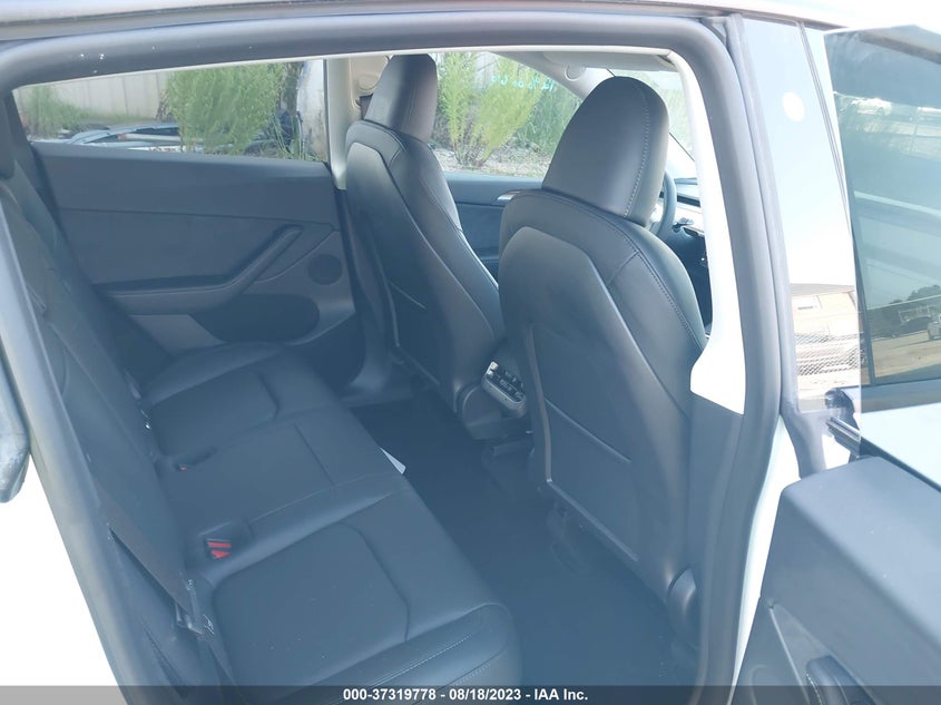 VIN 7SAYGDEE8PF693649 2023 TESLA MODEL Y LONG RANGE