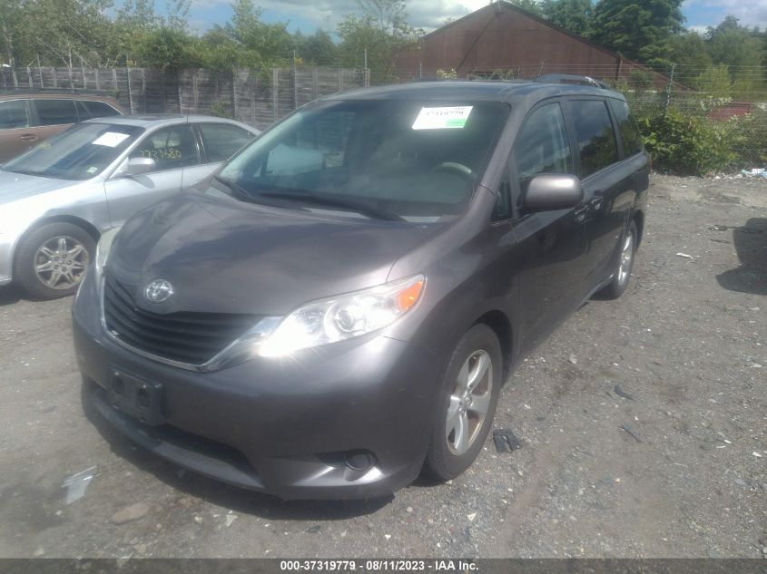 5TDKK3DC7ES522427 2014 TOYOTA SIENNA, photo no. 2