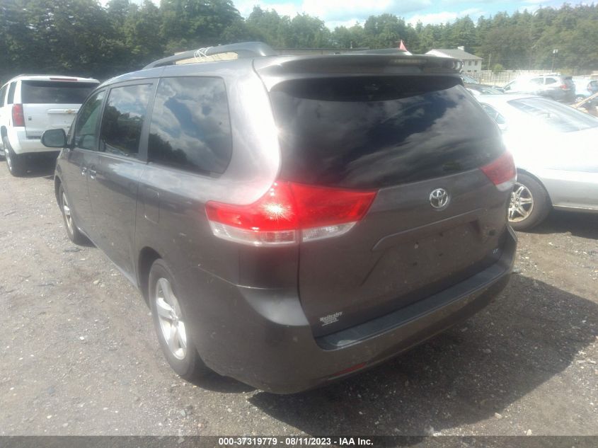 5TDKK3DC7ES522427 2014 TOYOTA SIENNA, photo no. 3