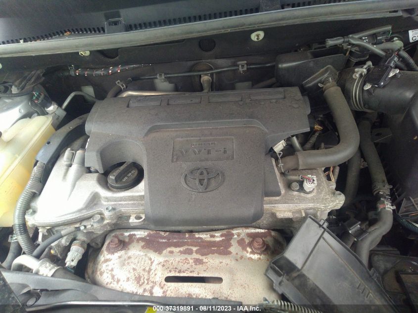 2018 TOYOTA RAV4 LE - 2T3BFREVXJW745660