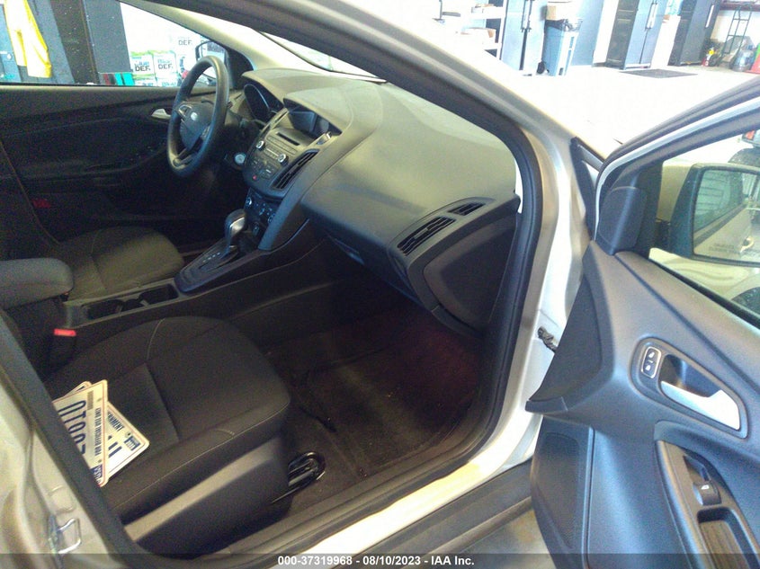 VIN 1FADP3F26HL309480 2017 FORD FOCUS SE