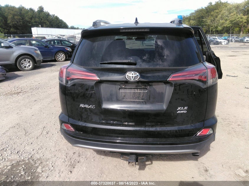 VIN 2T3RFREV3HW687139 2017 TOYOTA RAV4 XLE