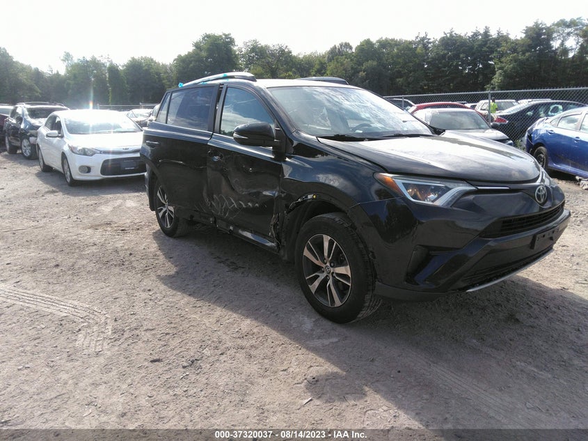 VIN 2T3RFREV3HW687139 2017 TOYOTA RAV4 XLE