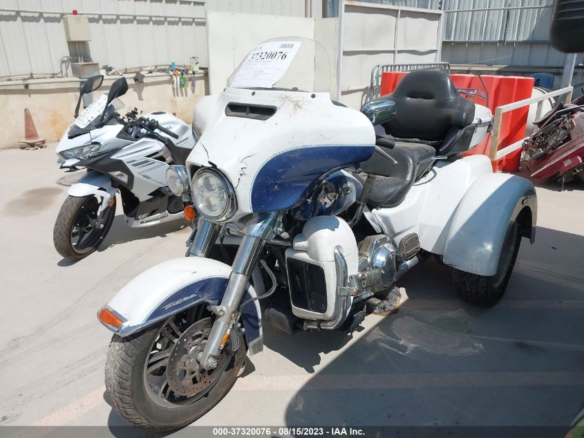 2015 HARLEY-DAVIDSON FLHTCUTG TRI GLIDE ULTRA 1HD1MAL14FB850518