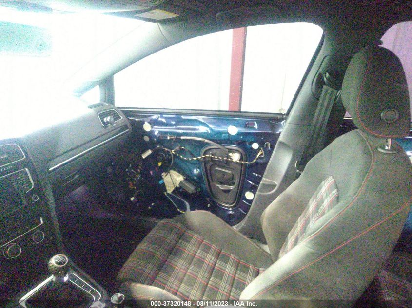 2017 VOLKSWAGEN GOLF GTI S/SE/AUTOBAHN/SPORT - 3VW547AU6HM060875