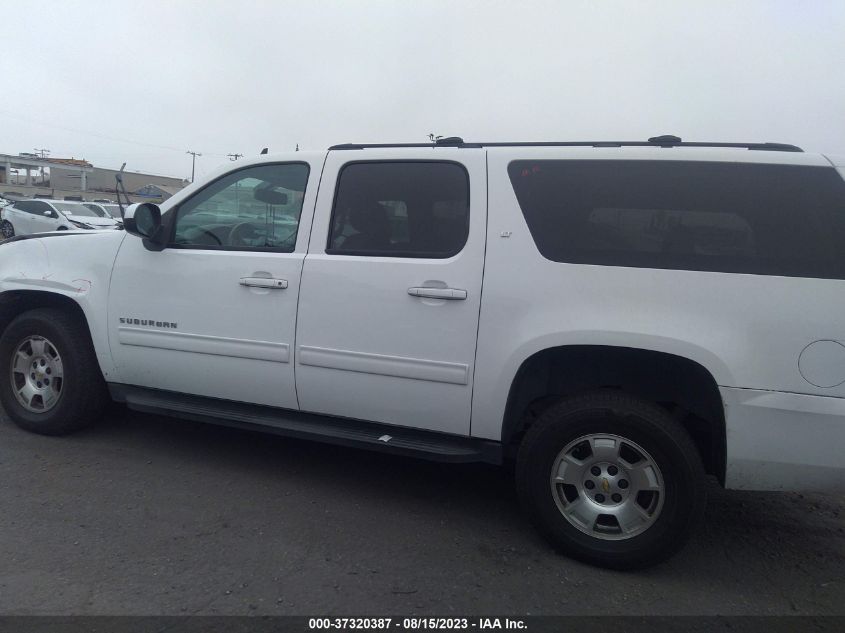 2014 CHEVROLET SUBURBAN LT - 1GNSCJE08ER242348