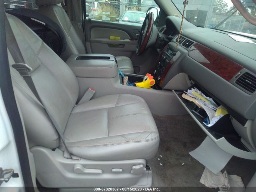 2014 CHEVROLET SUBURBAN LT - 1GNSCJE08ER242348