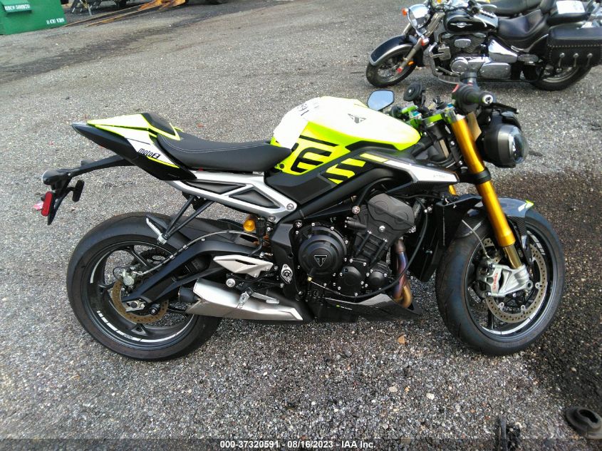2024 TRIUMPH MOTORCYCLE STREET TRIPLE 765 MOTO2 EDITION SMTA624K2RTBL4339