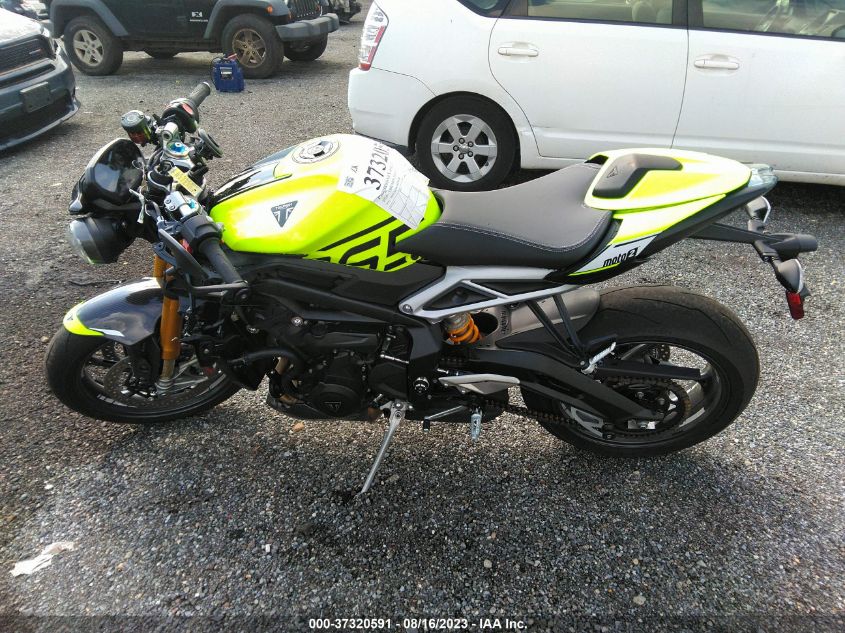 2024 TRIUMPH MOTORCYCLE STREET TRIPLE 765 MOTO2 EDITION SMTA624K2RTBL4339