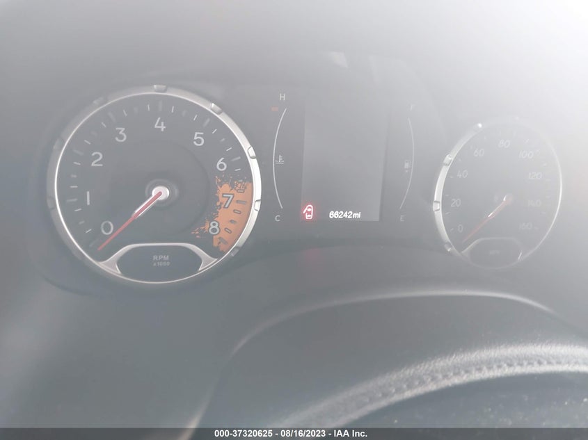 VIN ZACCJBAB3HPG43860 2017 JEEP RENEGADE SPORT