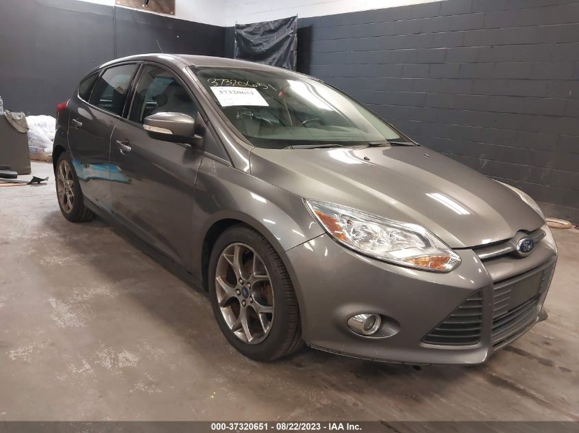 2014 FORD FOCUS SE - 1FADP3K21EL401971