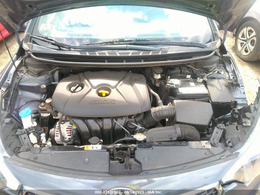 2016 KIA FORTE 5-DOOR LX KNAFK5A8XG5570426