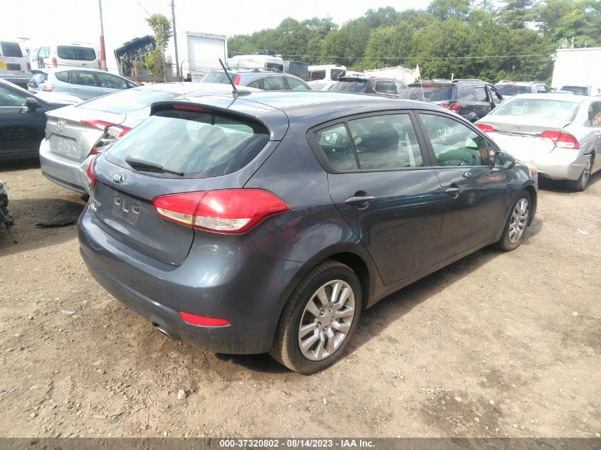 2016 KIA FORTE 5-DOOR LX KNAFK5A8XG5570426