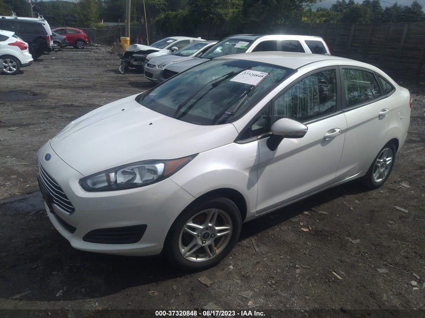 VIN 3FADP4BJ2JM140002 2018 FORD FIESTA SE