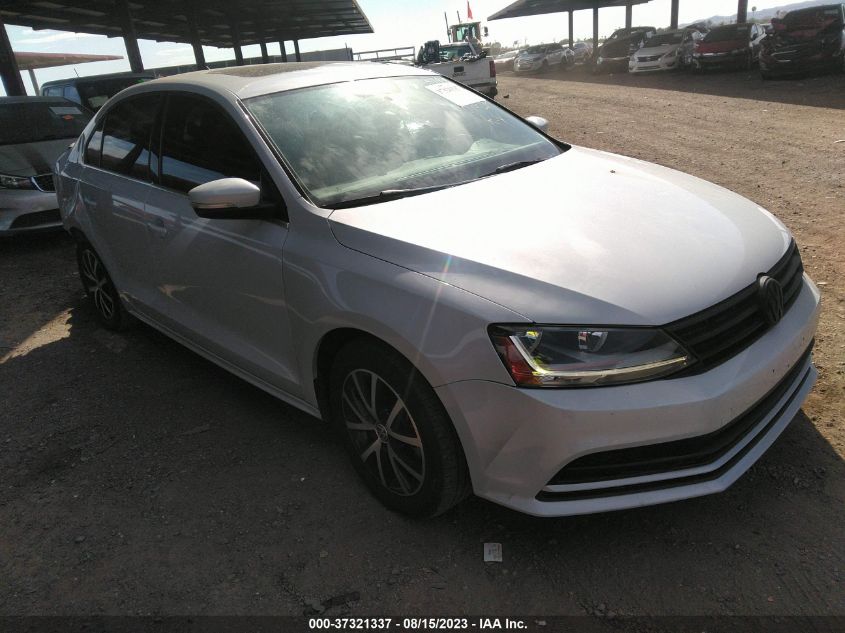 3VWDB7AJ9JM216565 VOLKSWAGEN JETTA SE/WOLFSBURG 2018