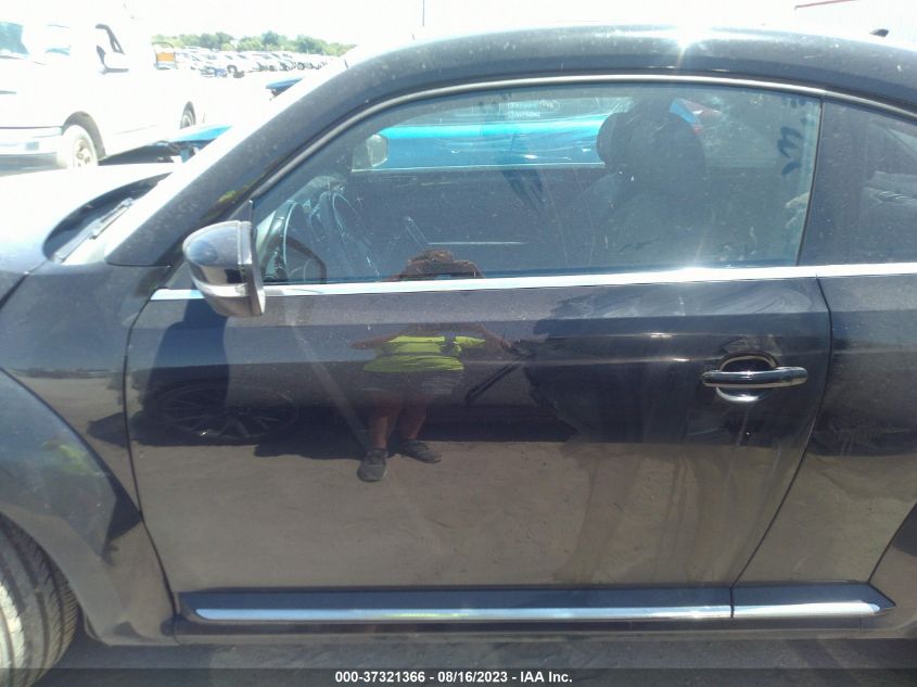 2014 VOLKSWAGEN BEETLE COUPE 2.0L TDI W/SUN/SOUND/NAV - 3VWJL7AT8EM658700