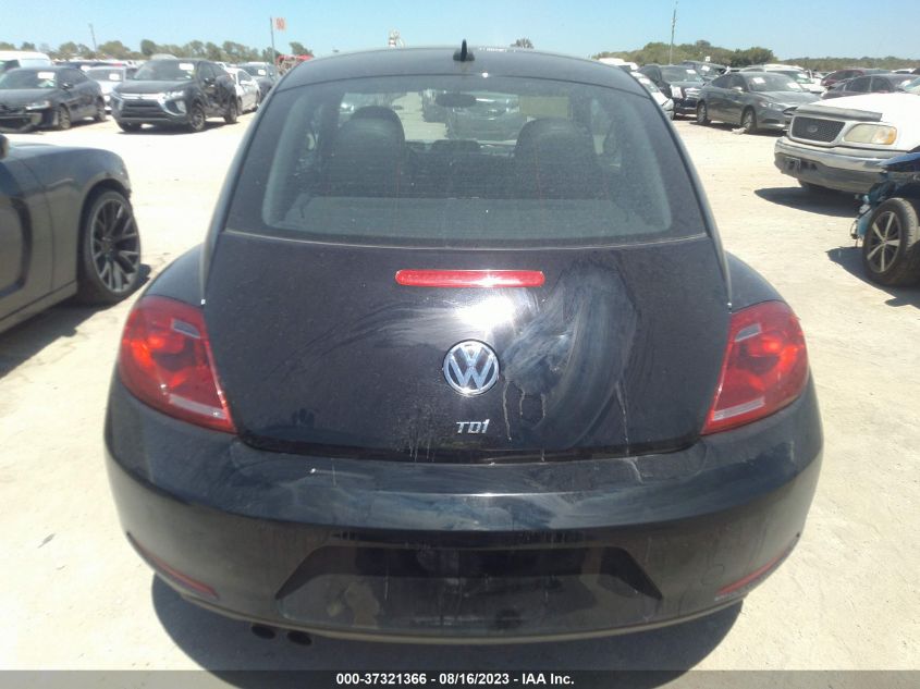 2014 VOLKSWAGEN BEETLE COUPE 2.0L TDI W/SUN/SOUND/NAV - 3VWJL7AT8EM658700